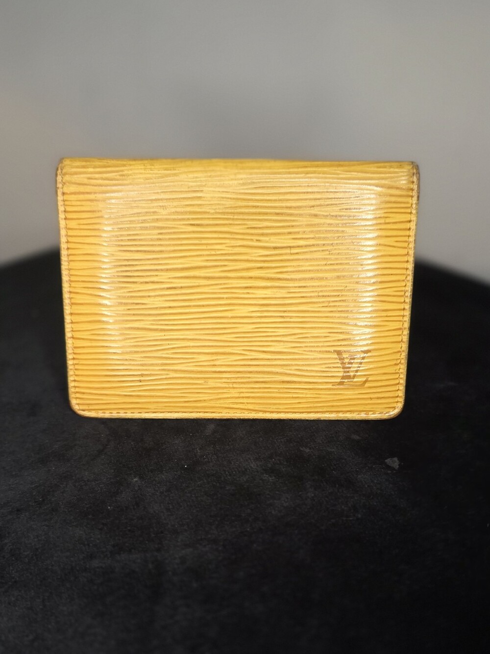 Louis Vuitton Epi Leather Card Holder in Yellow Authentic 🔥💛